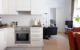 2Ndhomes Luxury Helsinki Center 2Br Apartment With Sauna